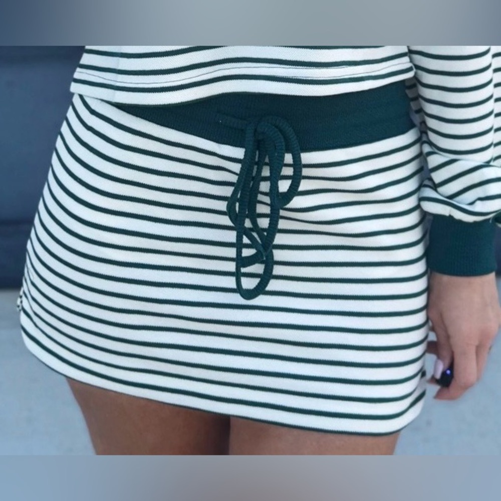 Eesome Hunter Green and White Striped Knit Mini Skort